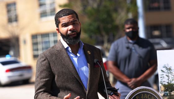 Mississippi Gov. And Jackson Mayor Bicker Over Water Crisis Mississippi Gov. And Jackson Mayor Bicker Over Water Crisis