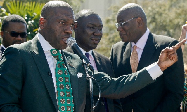 Jamal Bryant These hoes aint loyal