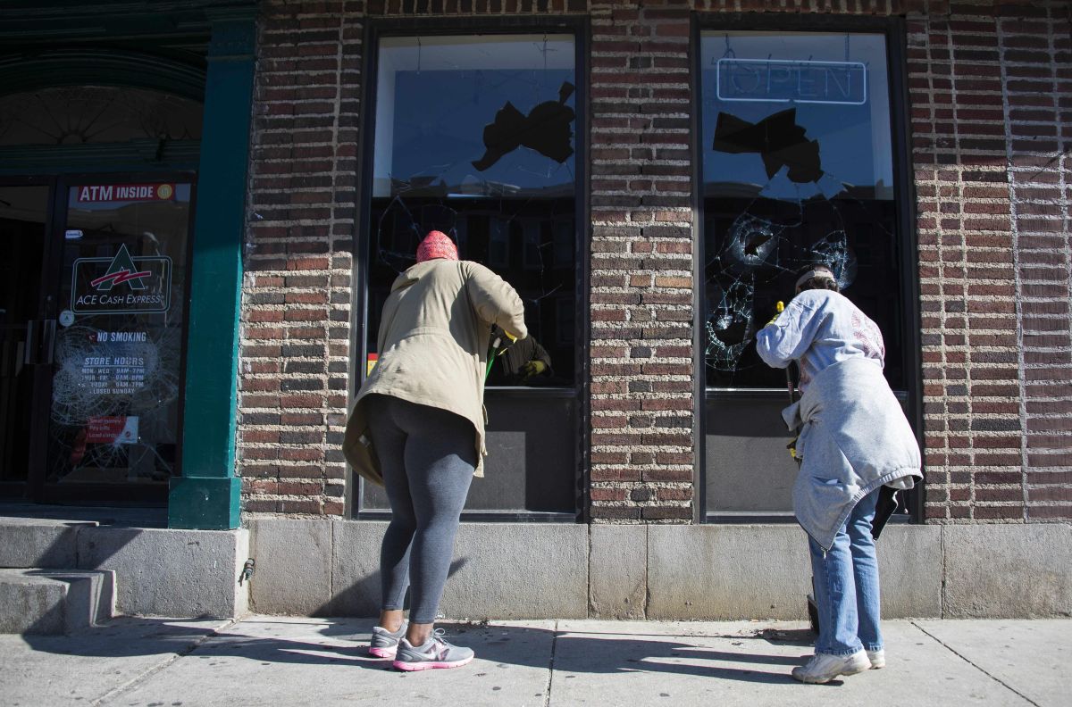 13 Photos You Won't See Of Volunteers Cleaning Up The Streets Of Baltimore