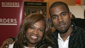 Donda West Signs Copies of Her New Book, 'Raising Kanye' - June 6, 2007