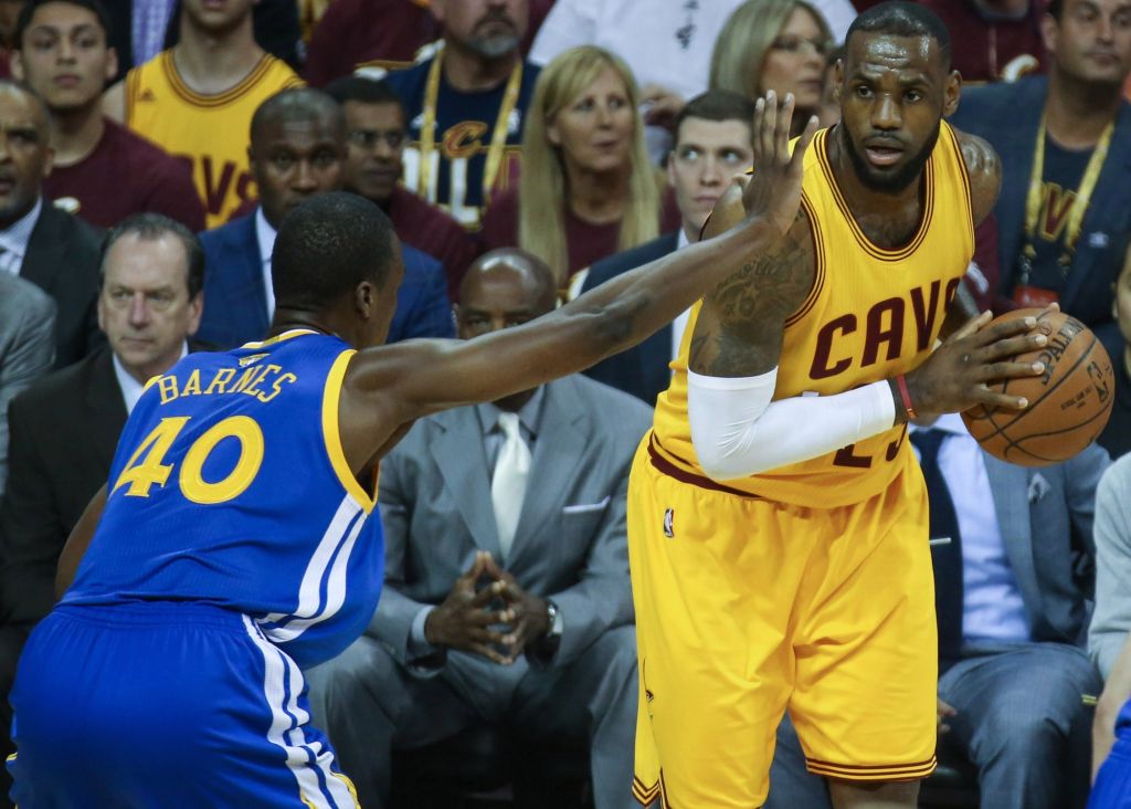 Cleveland Cavaliers beat Golden State Warriors in Game 3
