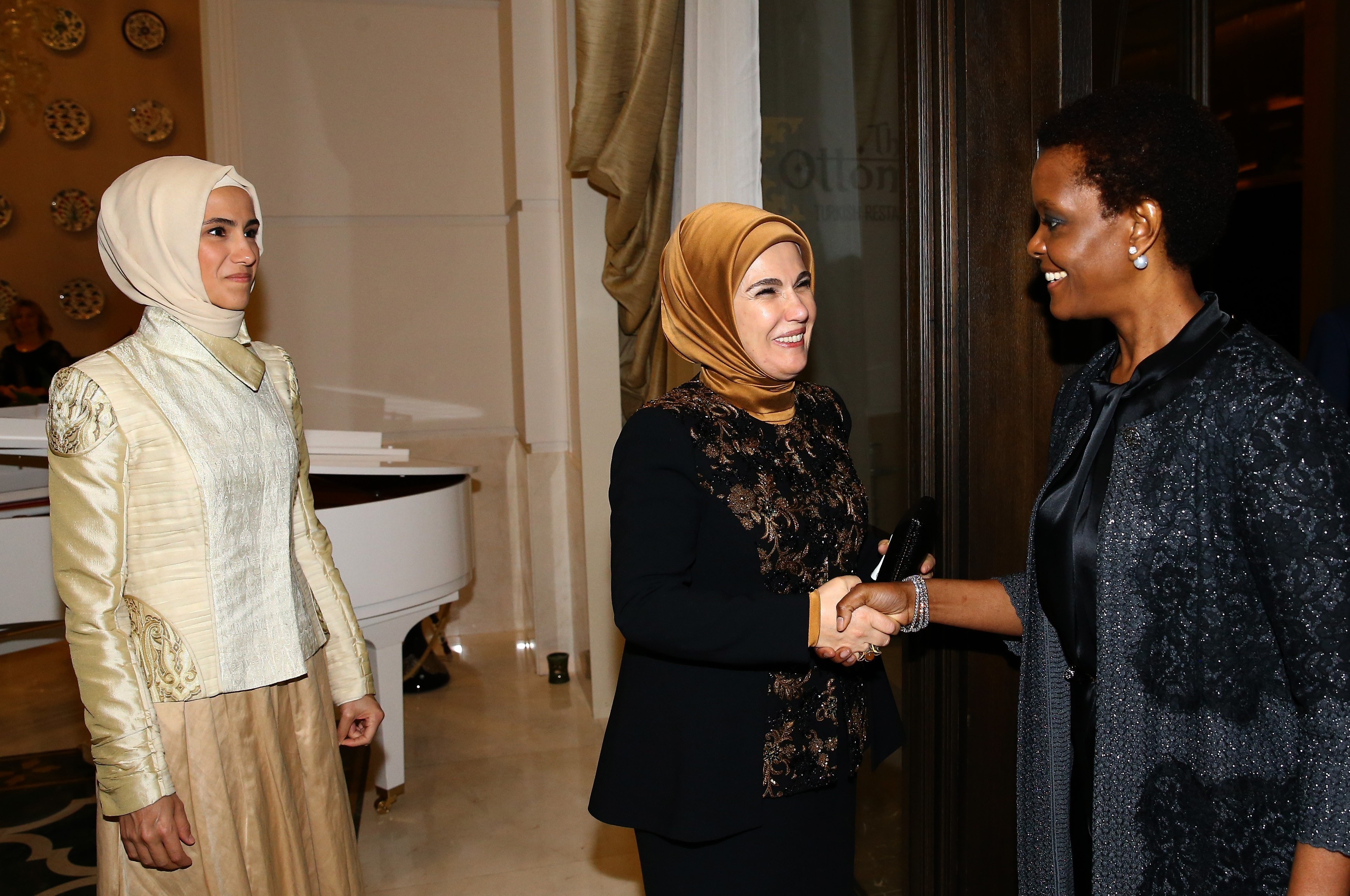 Dinner hosted by Emine Erdogan within G20 Turkey Summit in Antalya