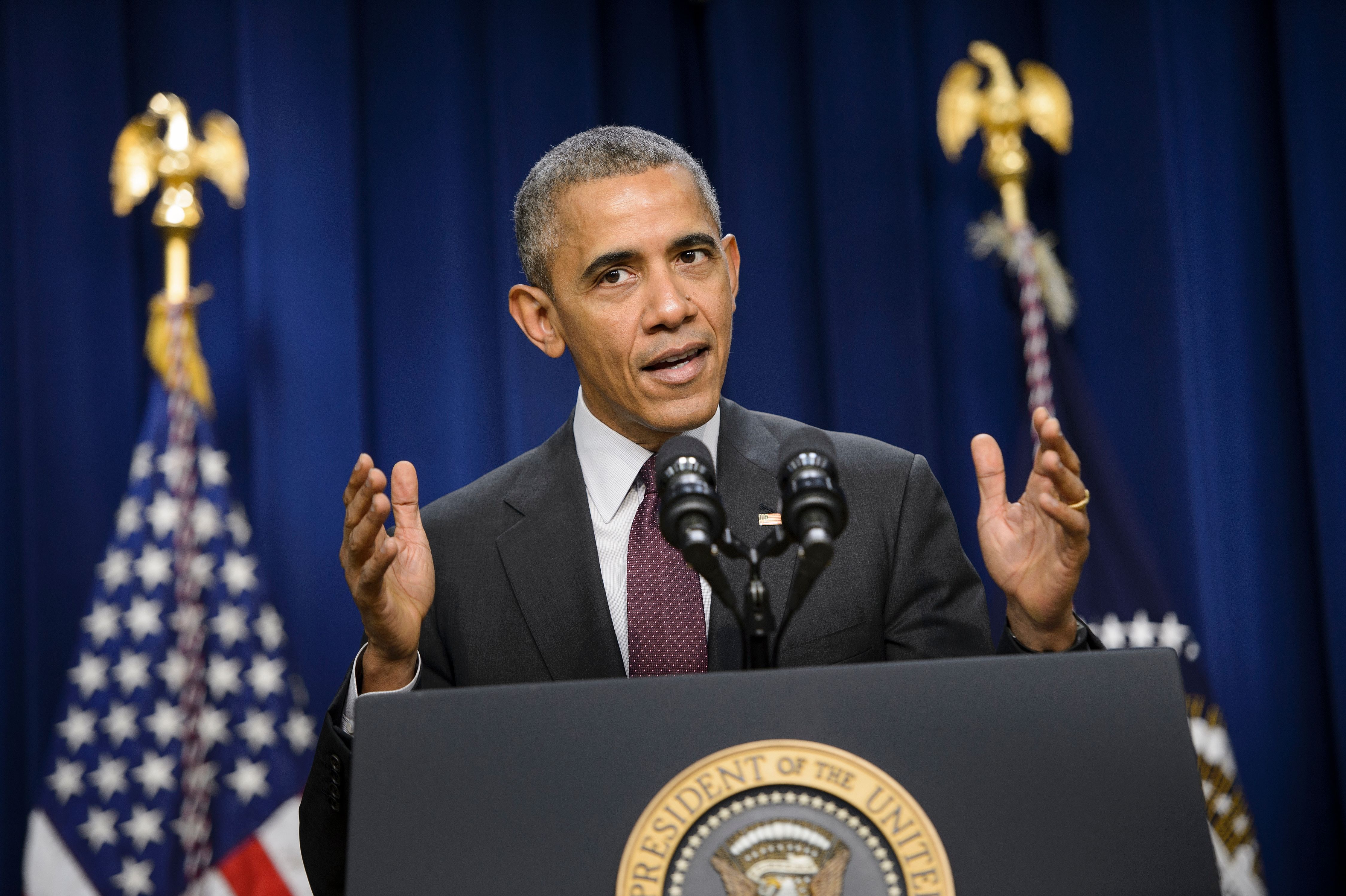 US-POLITICS-OBAMA-FAIR PAY