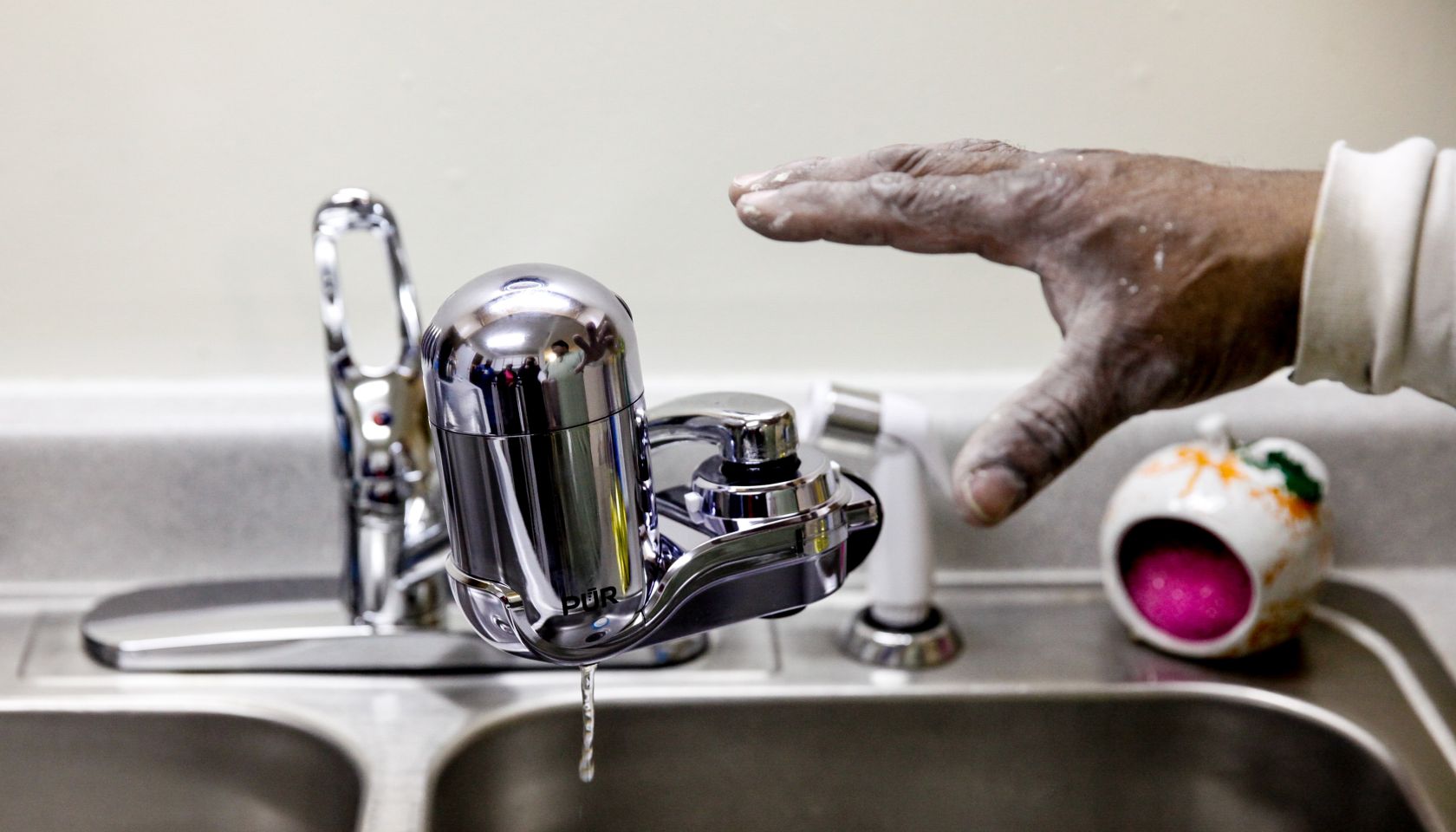 Federal State Of Emergency Declared In Flint, Michigan Over Contaminated Water Supply