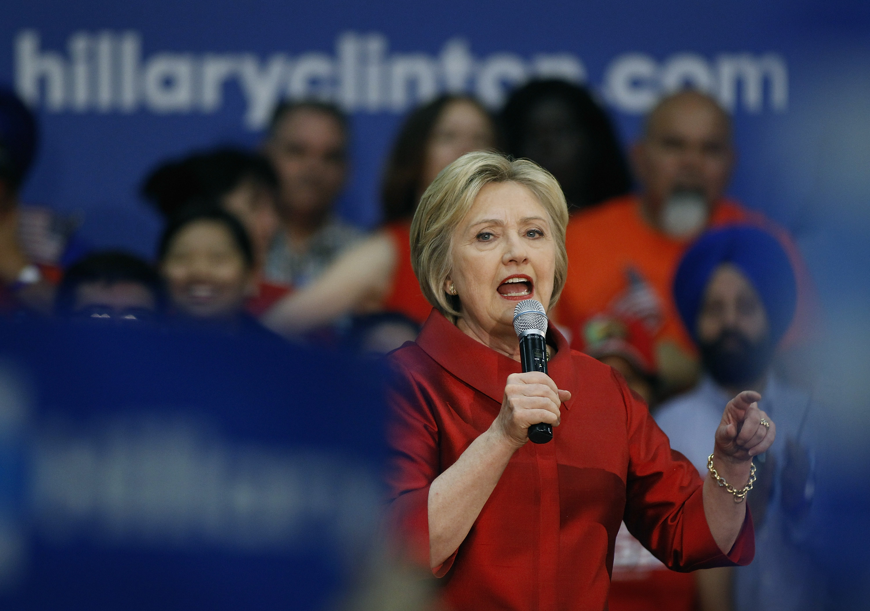 Hillary Clinton Campaigns In Phoenix One Day Before Arizona Primary