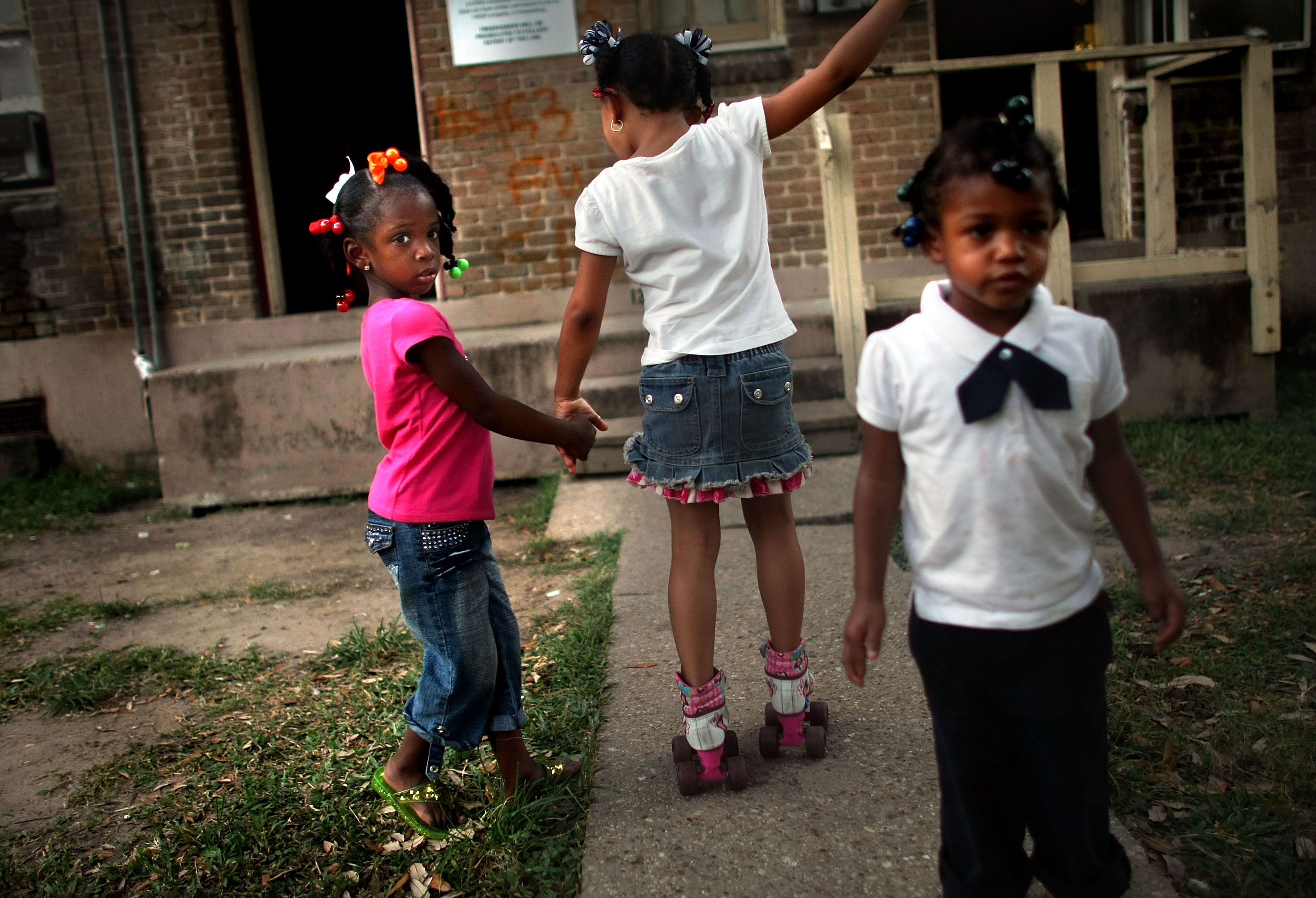 New Orleans Residents Return to Housing Projects