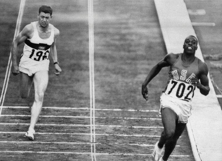 Bob Hayes Makes History In The 100m (1964)