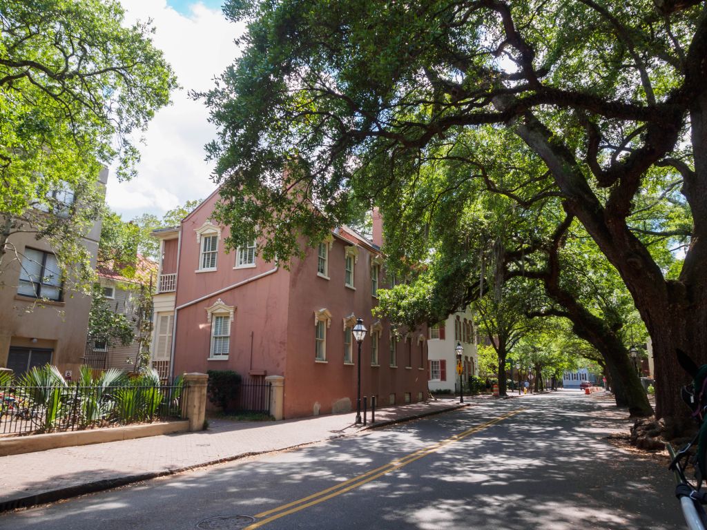 Idyllic street in historic Charleston, South Carolina