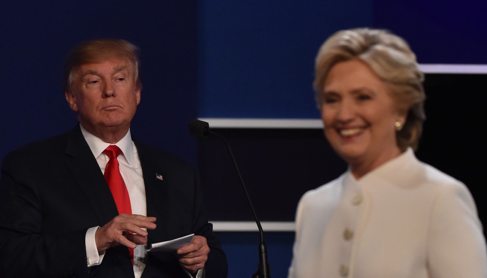 TOPSHOT-US-VOTE-DEBATE