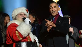 US-POLITICS-HOLIDAY-CHRISTMAS-TREE-OBAMA