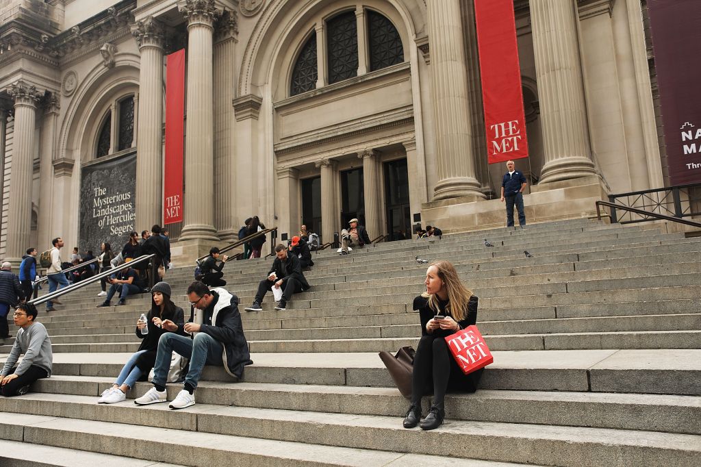 Director Of New York's Metropolitan Museum Of Art Resigns