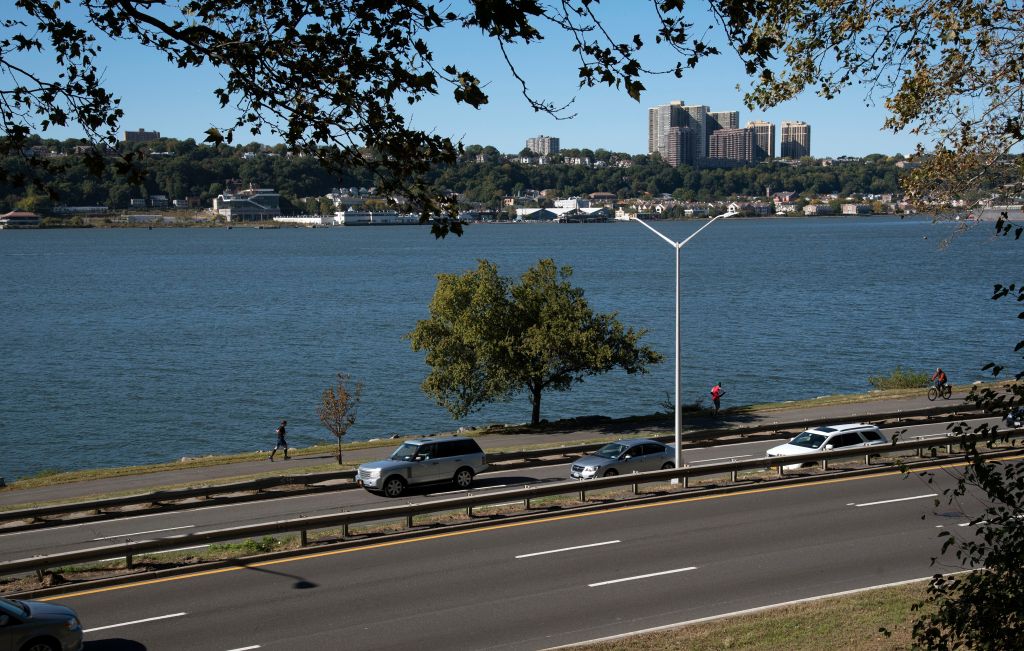 Henry Hudson Parkway looking over the Hudson River to New jersey