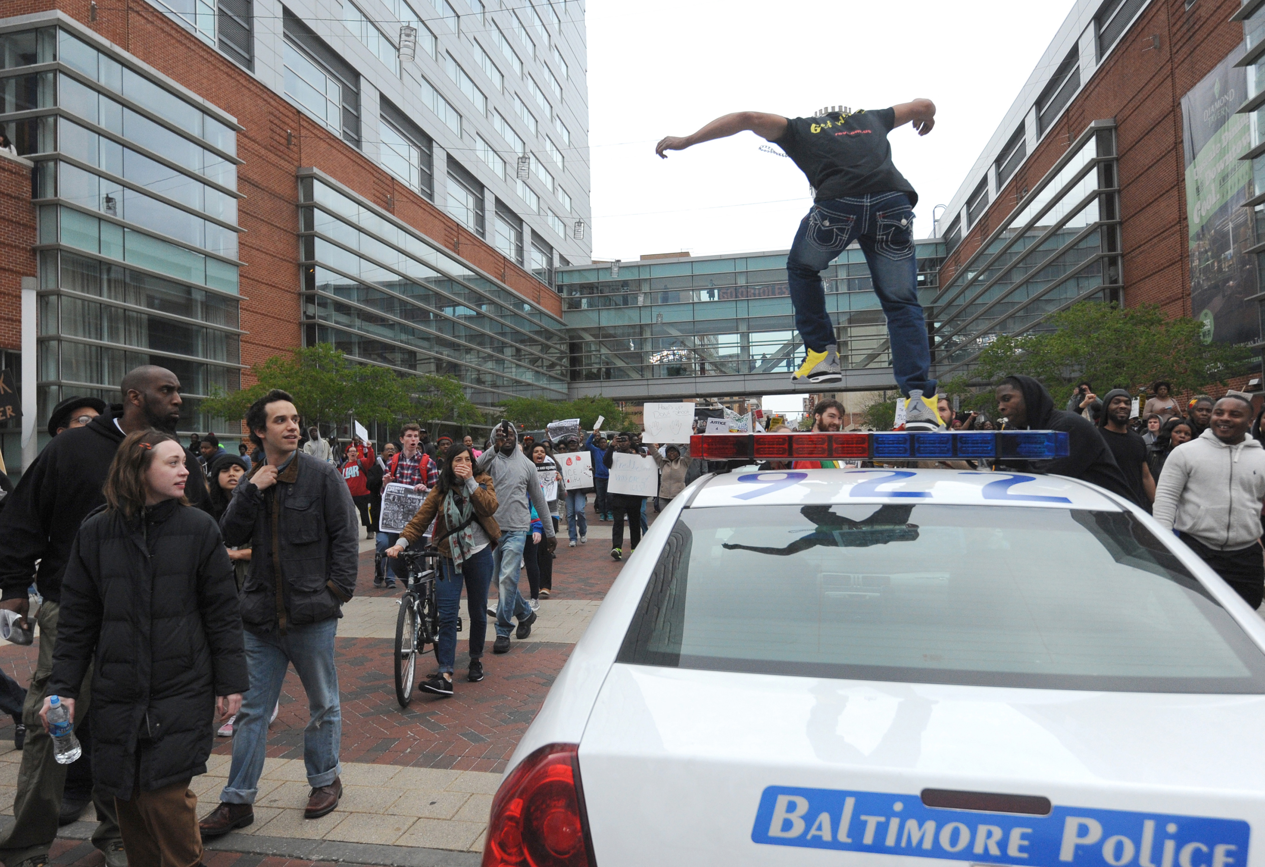 OJ wonât bring charges against Baltimore officers in Freddie Gray case