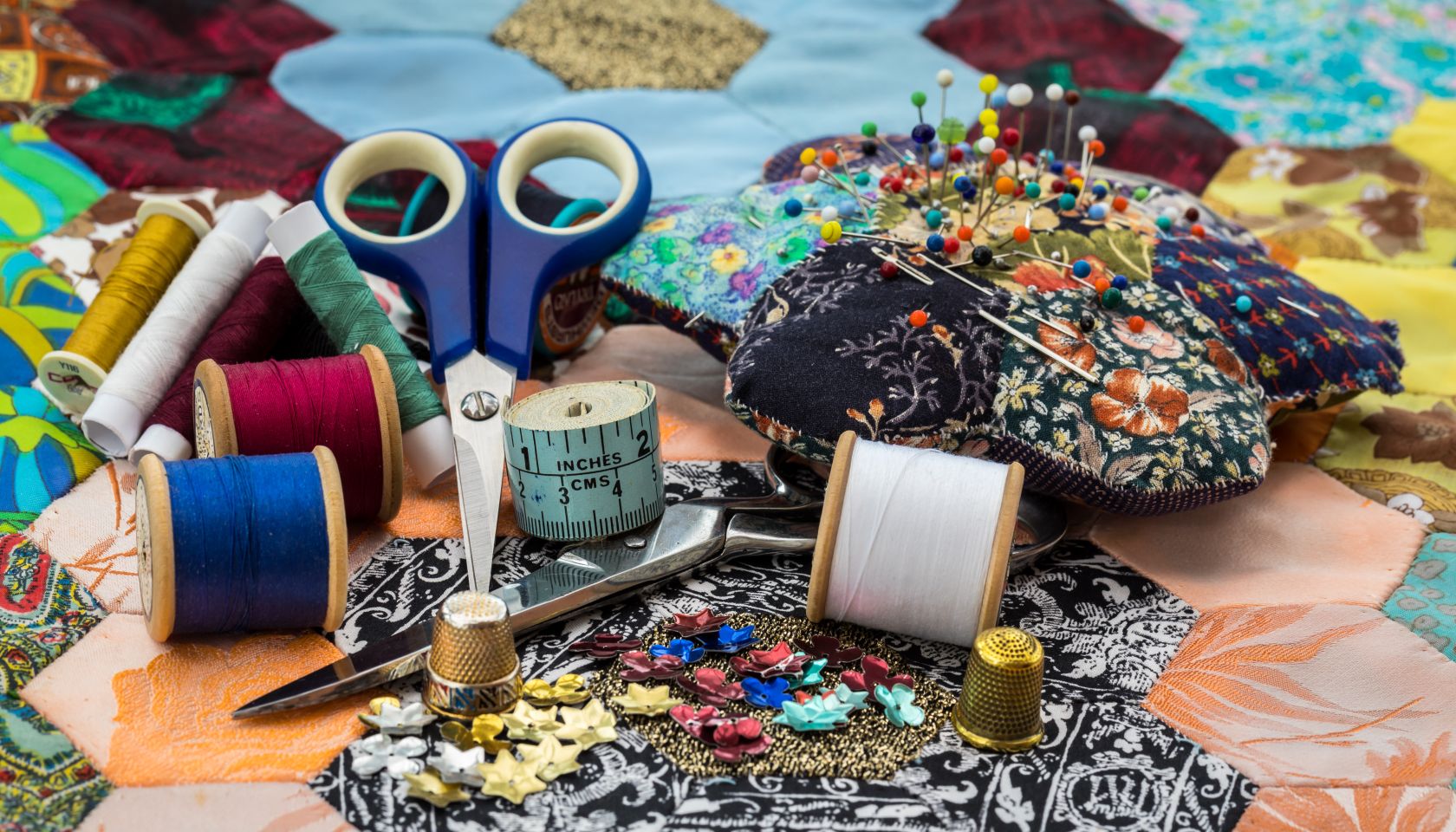 Sewing Equipment / Patchwork Quilt