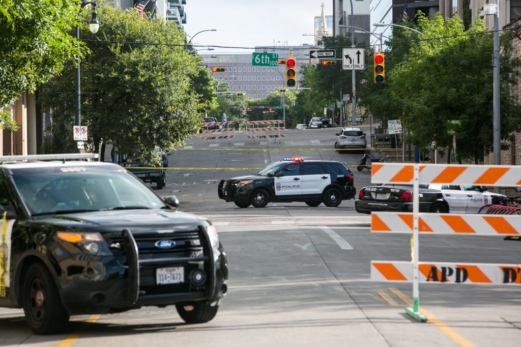 Shooting In Downtown Austin Leaves 1 Dead, 4 Injured