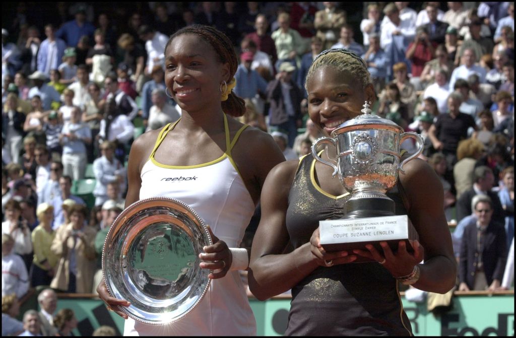 Serena Williams defeats her sister Venus at 2002 Roland Garros French open