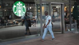 Starbucks Closes 8000 Stores Nationwide For Racial Bias Training