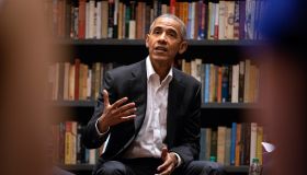 Obama fellows meet with former president