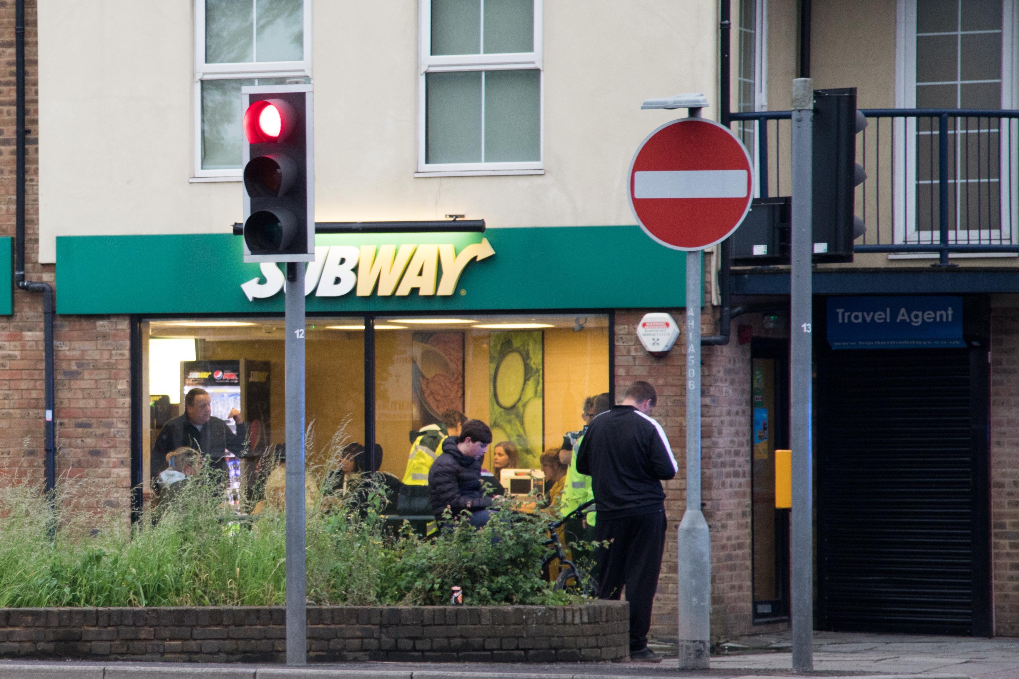 Bus crashes into multiple cars on Hythe Street, Dartford