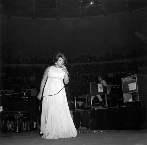 Aretha Franklin Performing at Madison Square Garden