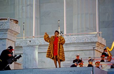 Aretha Franklin performs at the Lincoln Memorial