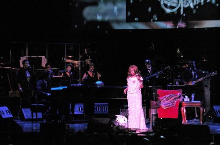 Arethra Franklin Performs in Philadelphia
