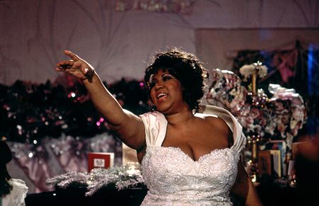 Aretha Franklin Appears On Christmas At Home With The Stars