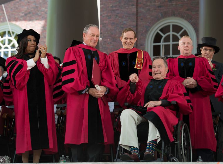 Aretha With Former President George H. W. Bush At Harvard University's 363rd Commencement Ceremony