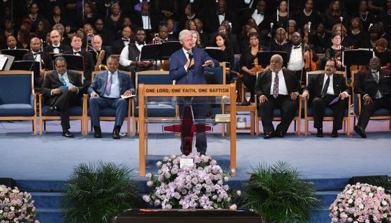 Some People Are Not Happy With Bill Clinton At Aretha Franklin’s
Funeral