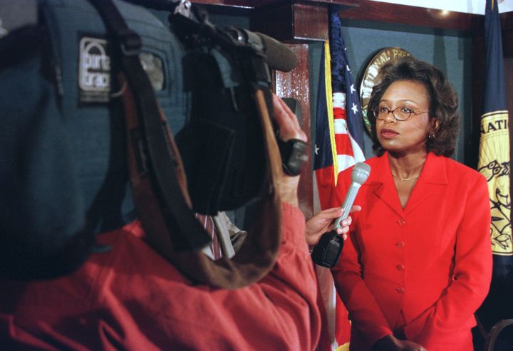 Hill Speaks at the National Press Club in 2000