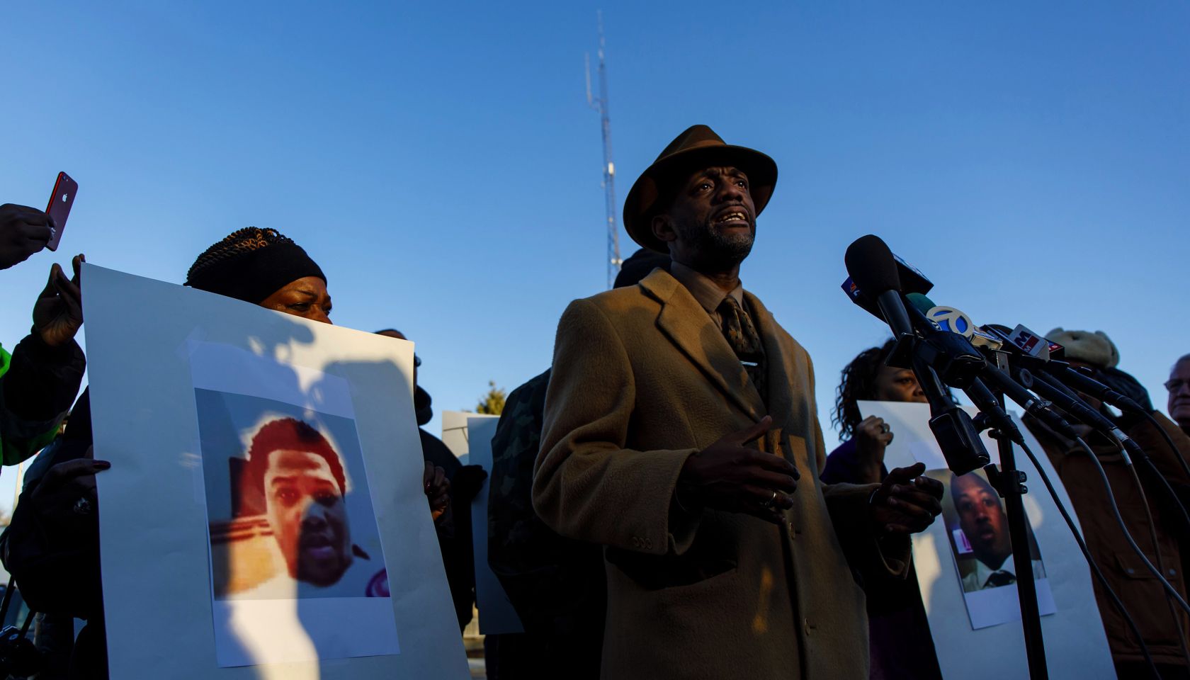 State police: Cop told security guard 'mulitiple' times to drop his weapon before fatal shooting