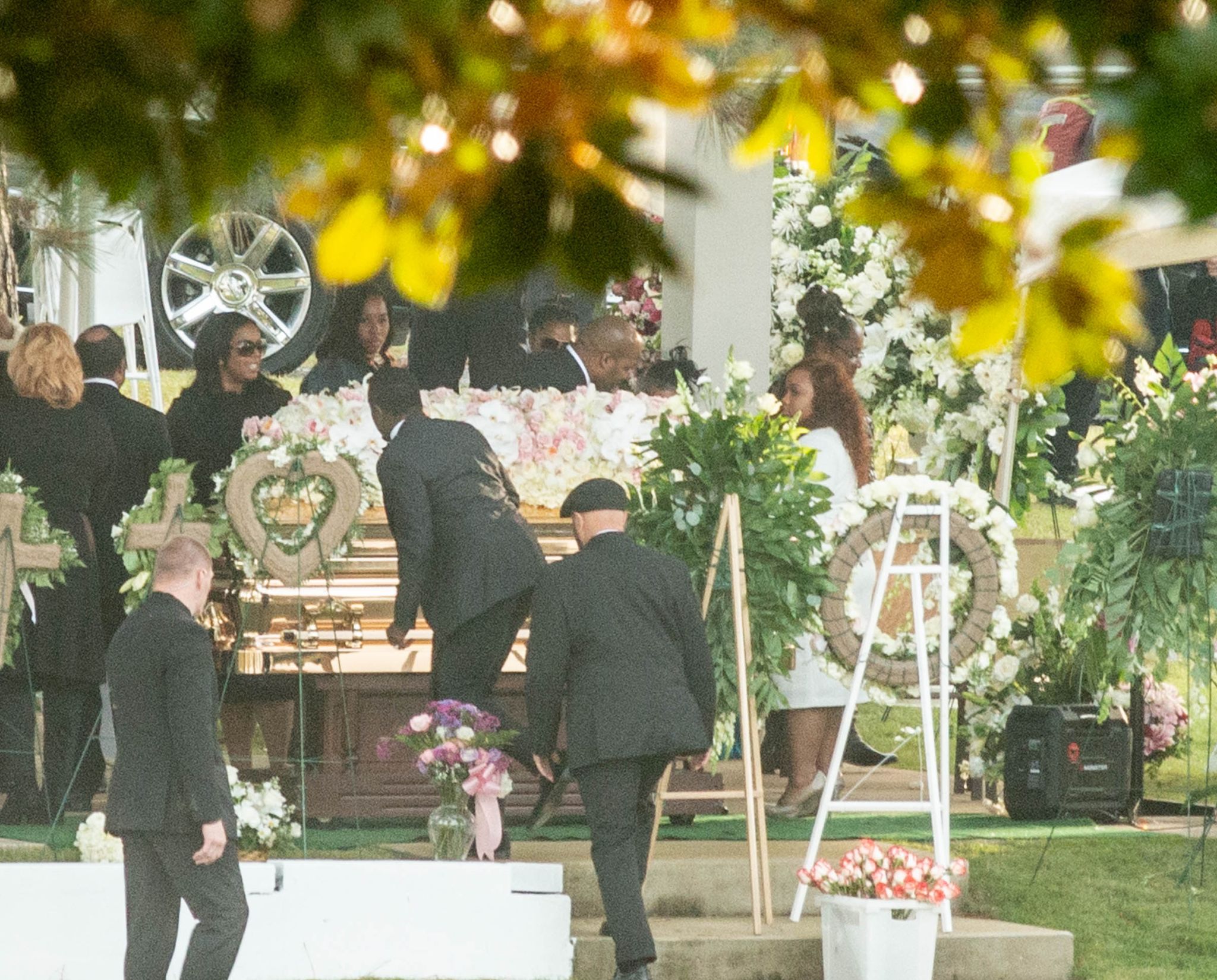 Kim Porter Funeral Photos, Video: Model's Life Celebrated, Mourned