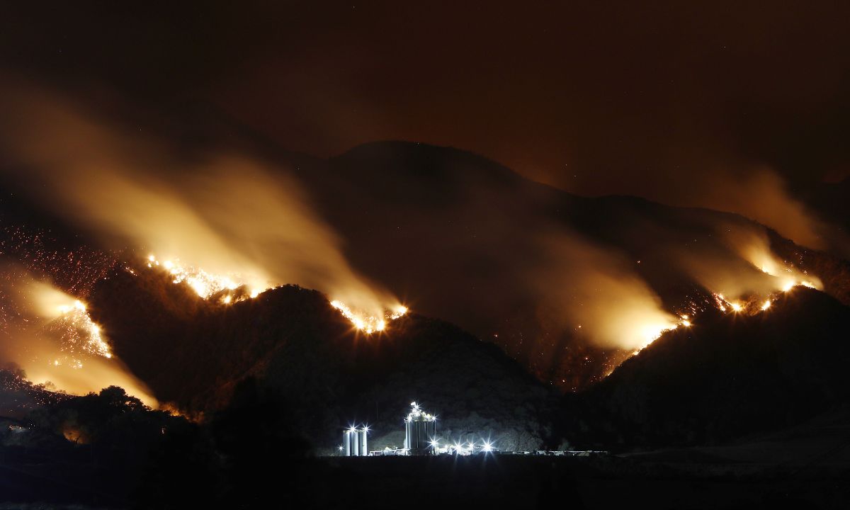 Record Heat Fuels Holy Fire In Southern California, Threatening Homes