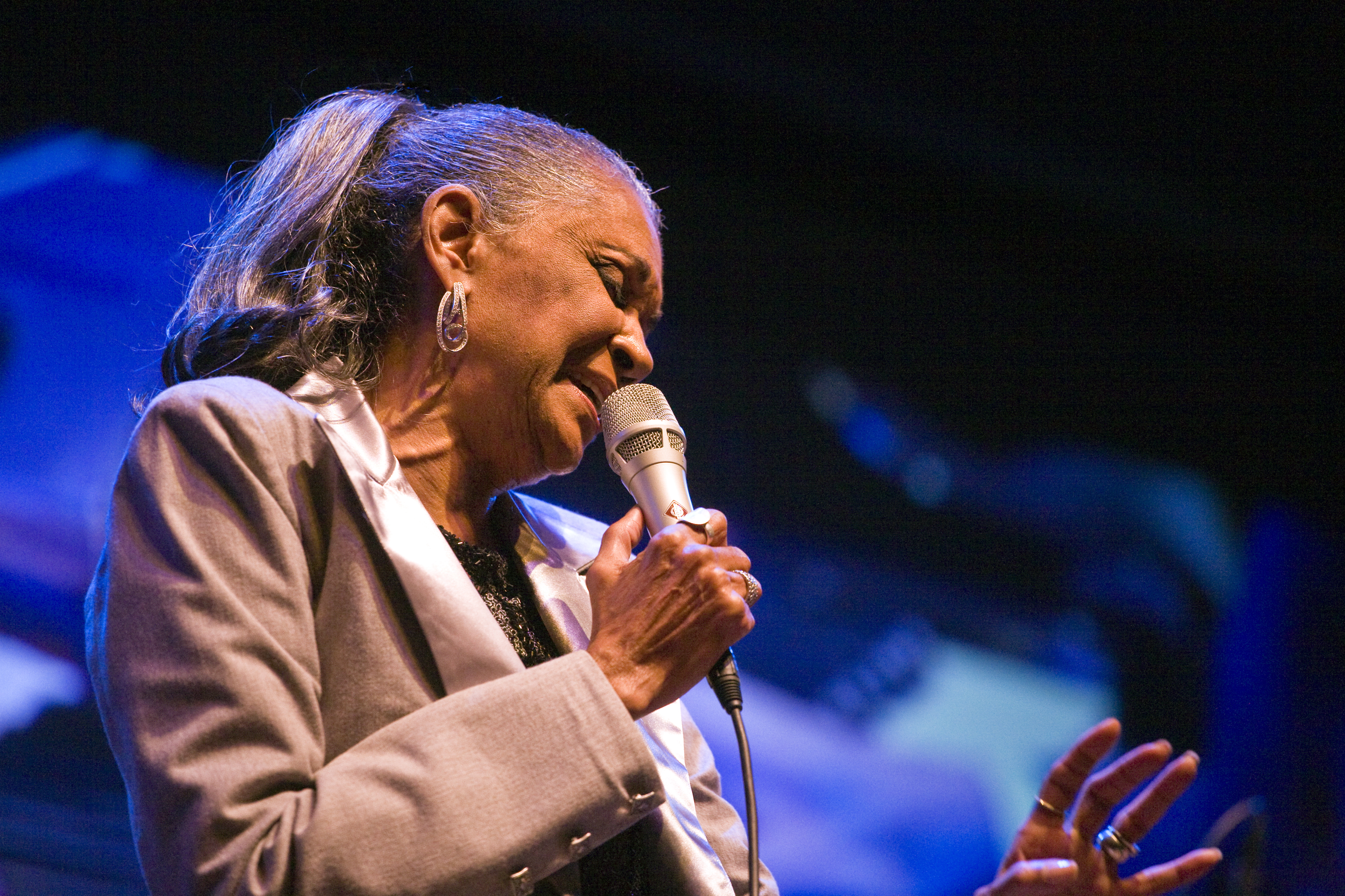 Singer Nancy Wilson Preforms At The 51st Monterey Jazz Festival, Monterey