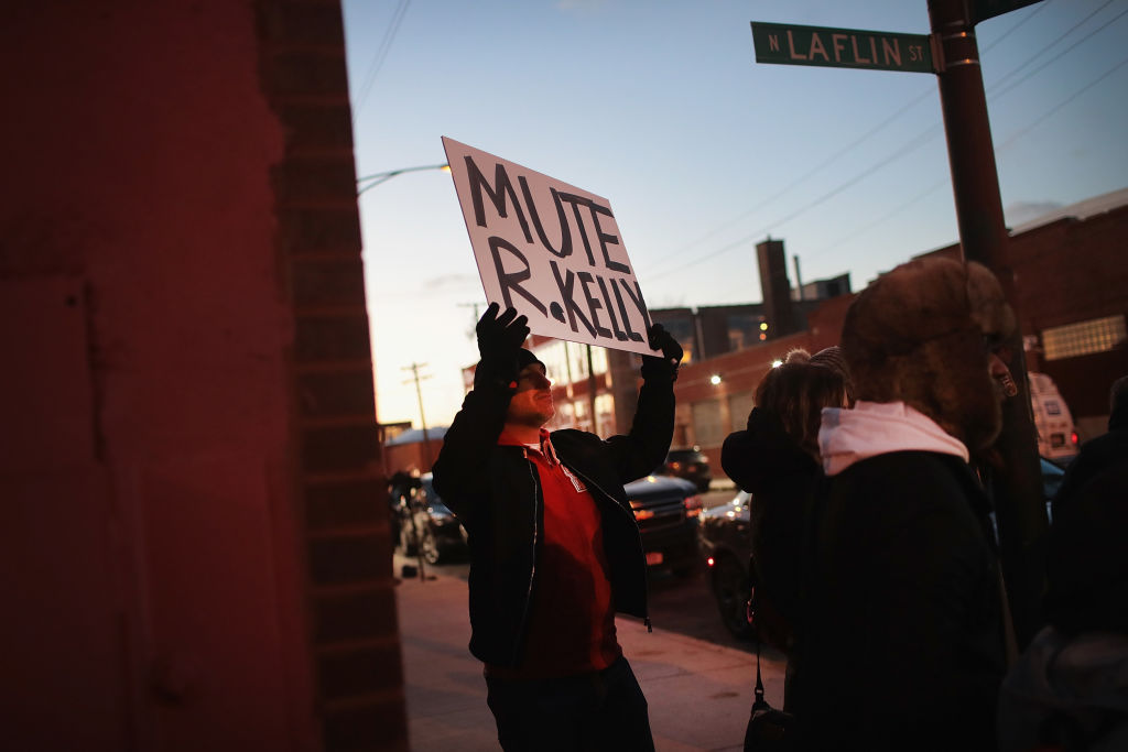 Protestors Rally In Support Of Sex Abuse Survivors At R Kelly's Chicago Studios