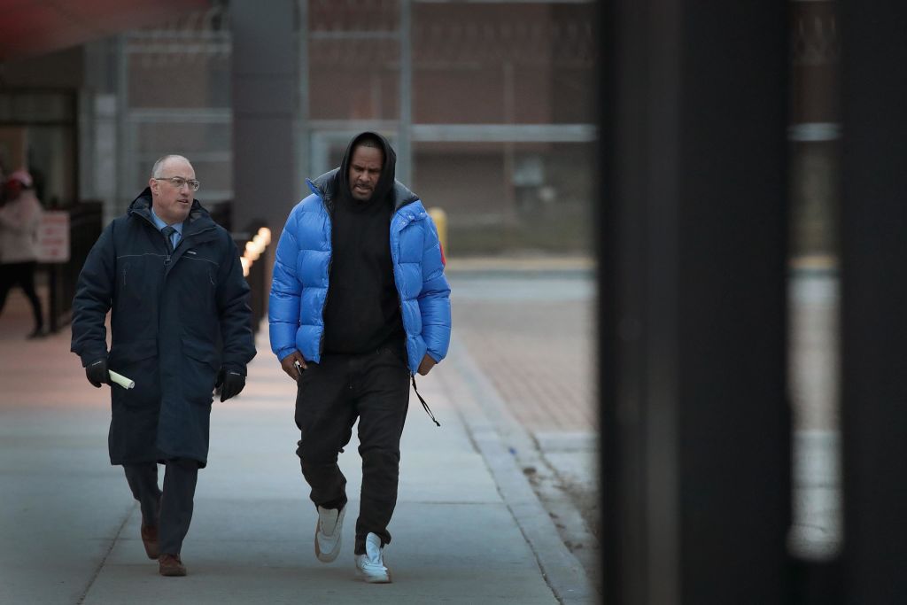 R. Kelly Appears In Court For Aggravated Sexual Abuse Charges