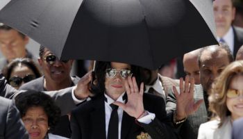 US pop icon Michael Jackson wave to his
