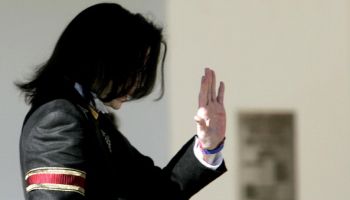 US pop icon Michael Jackson waves to his