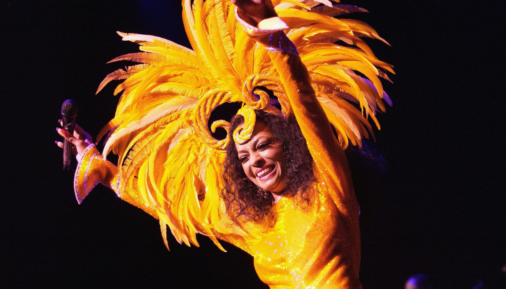 American singer Diana Ross waves to the