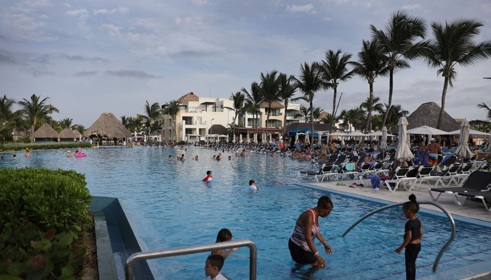 FBI Begins Investigation After 9th American Tourist Dies In Dominican Republic