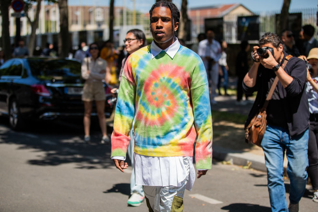 Street Style : Paris Fashion Week - Menswear Spring/Summer 2020 : Day Five
