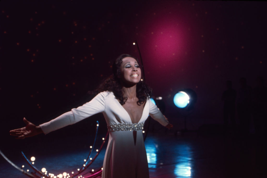 Diahann Carroll Performing On 'The Bob Goulet Show'