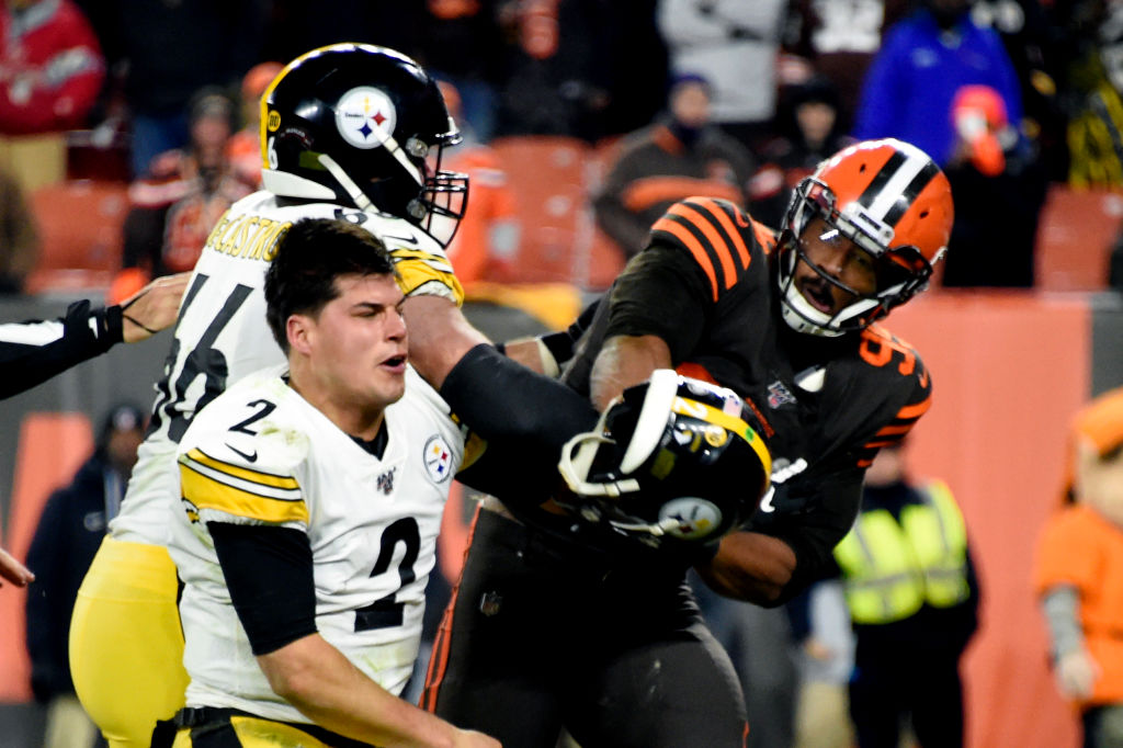 Pittsburgh Steelers v Cleveland Browns