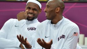 US forward LeBron James (L) chat with US