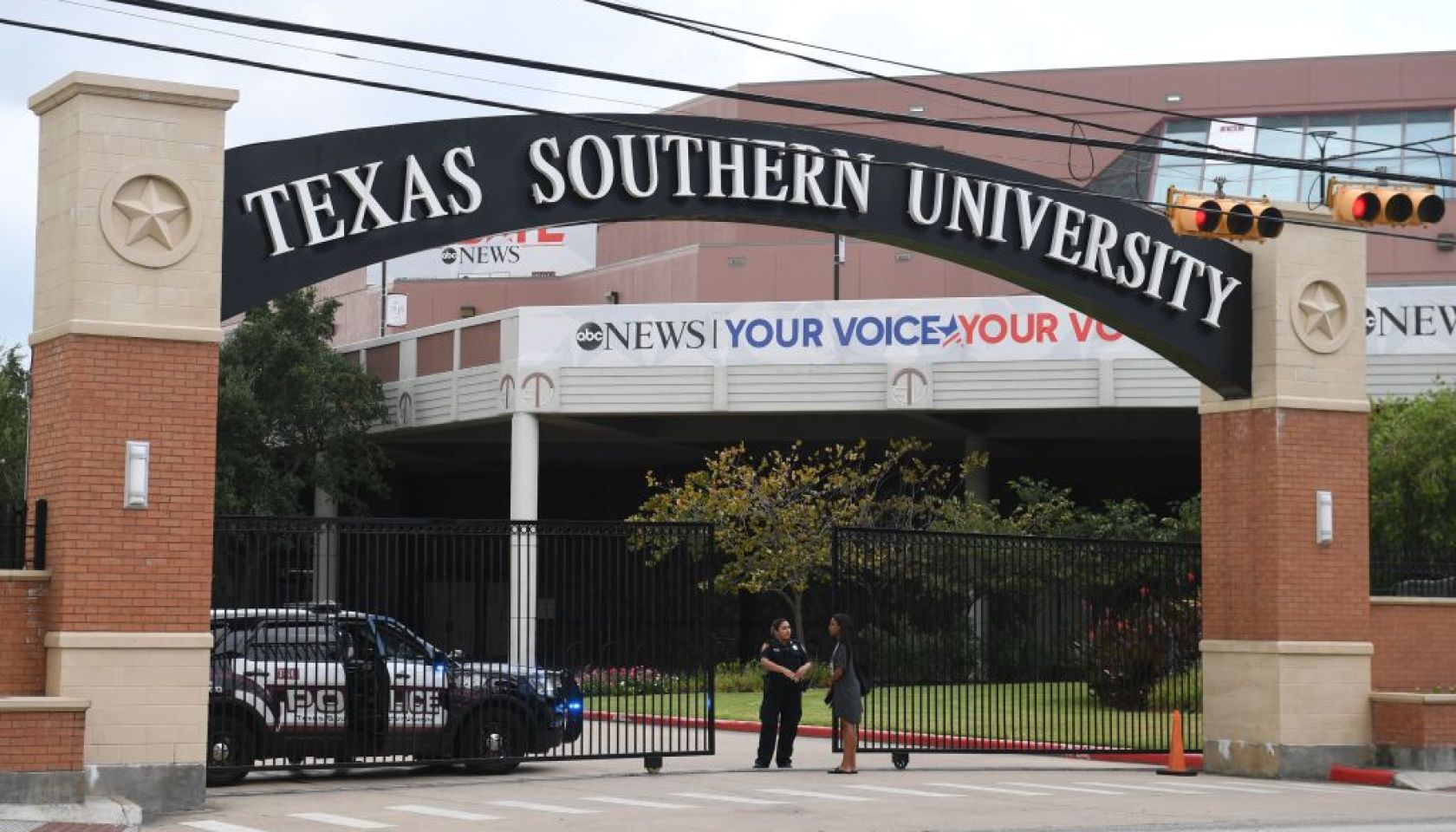 US-POLITICS-DEMOCRATS-DEBATE-PREP