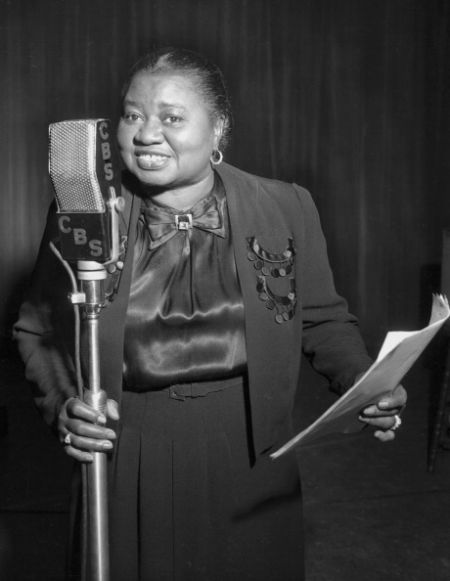 Hattie McDaniel, First Black Woman to Win an Academy Award