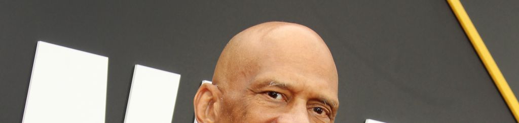NBA legend Abdul-Jabbar donates goggles to healthcare workers