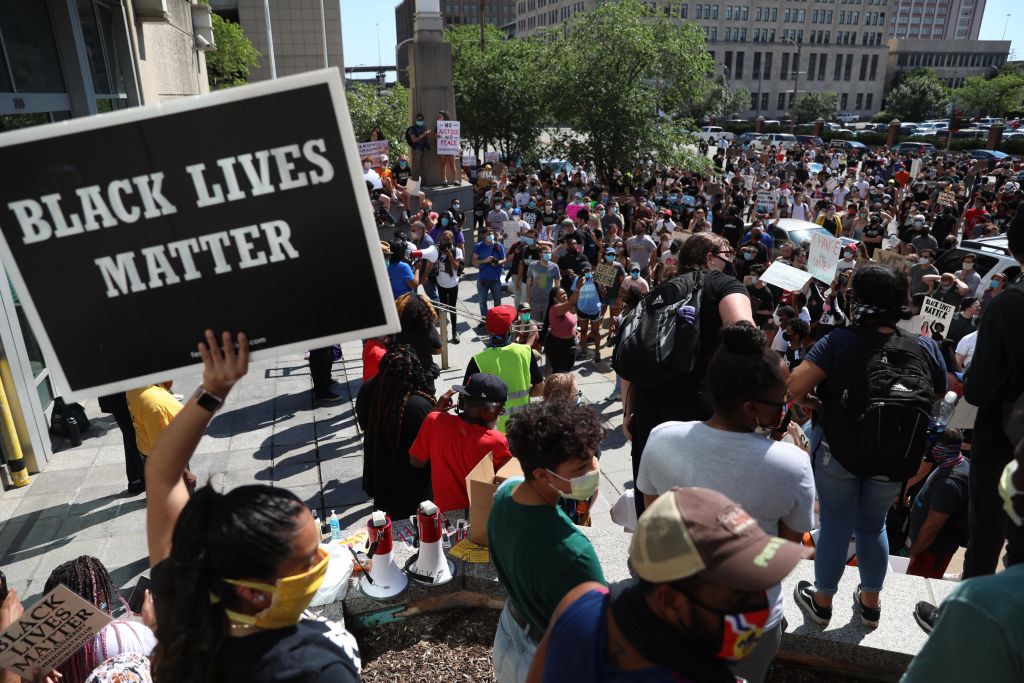 'Mayhem': 4 police officers shot during long night of violence and destruction in St. Louis