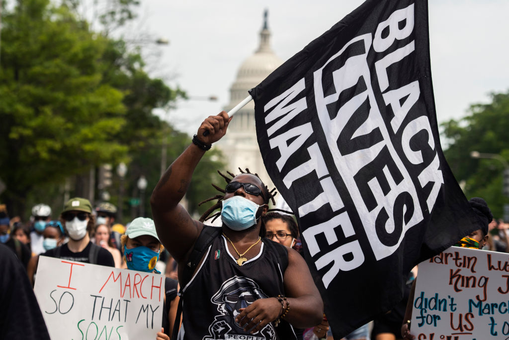 PA Ave Saturday March