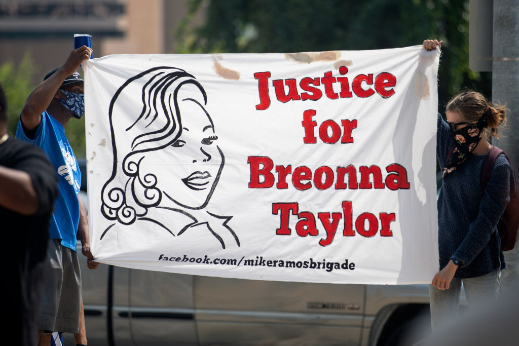 "STAND 4 Breonna Taylor" March Held In Austin, Texas